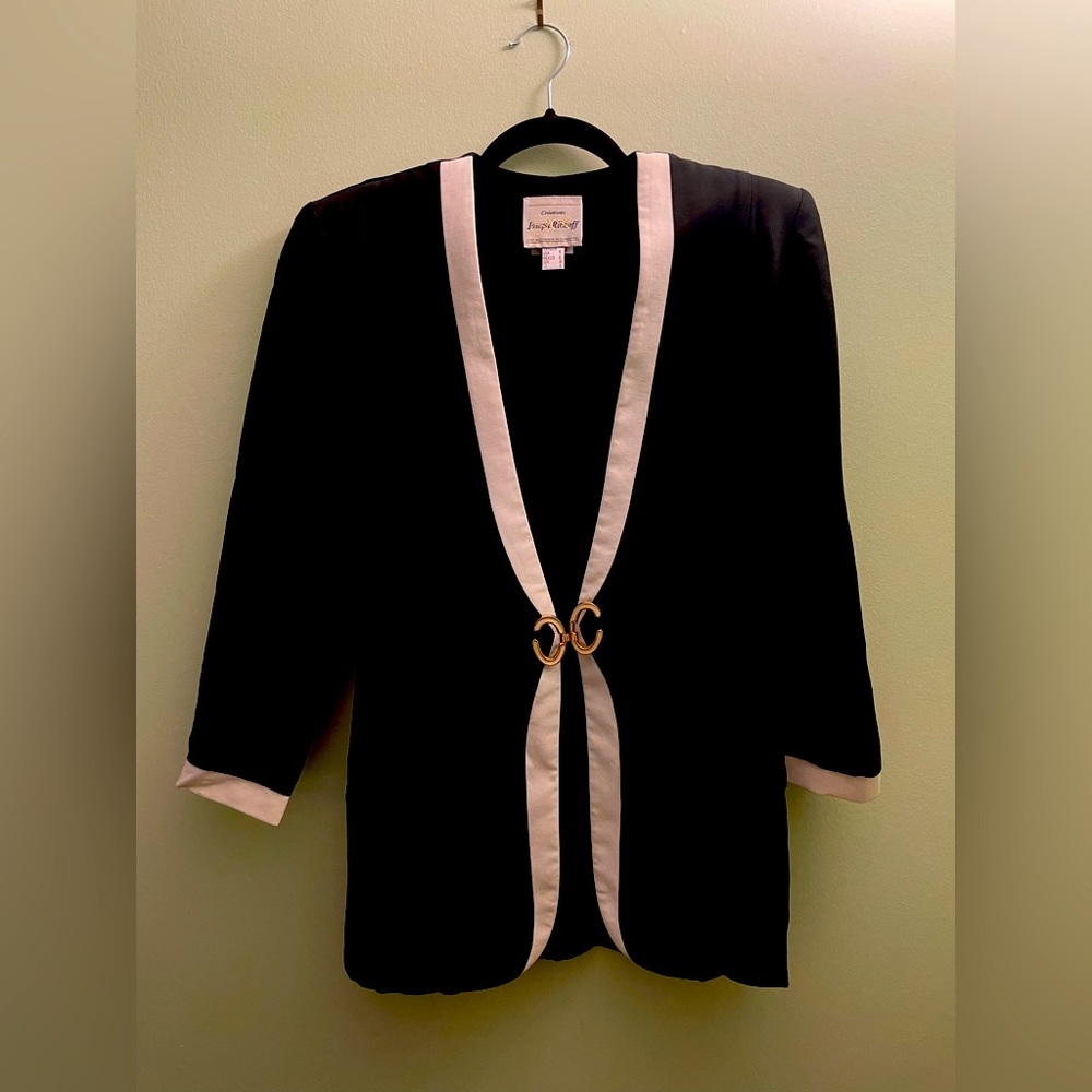 Vintage Joseph Ribkoff Blazer with white trim and Unique Clasp Size 6